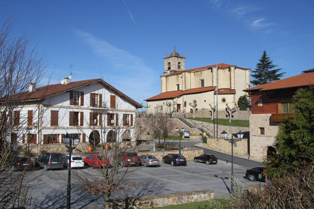Zezilionea Hotel Olaberría Exterior photo