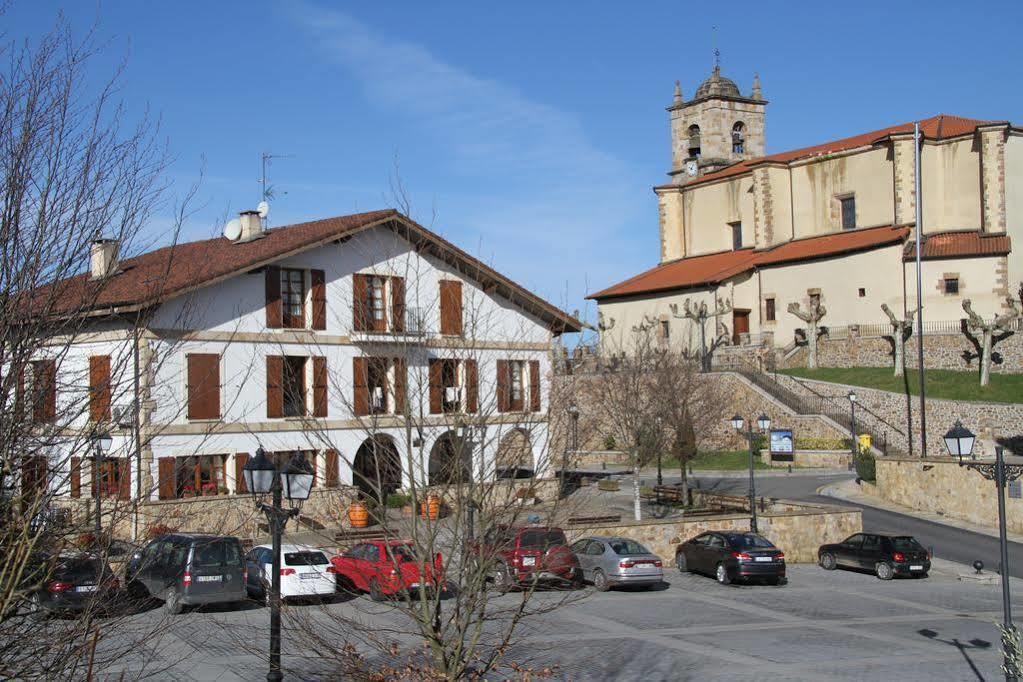 Zezilionea Hotel Olaberría Exterior photo